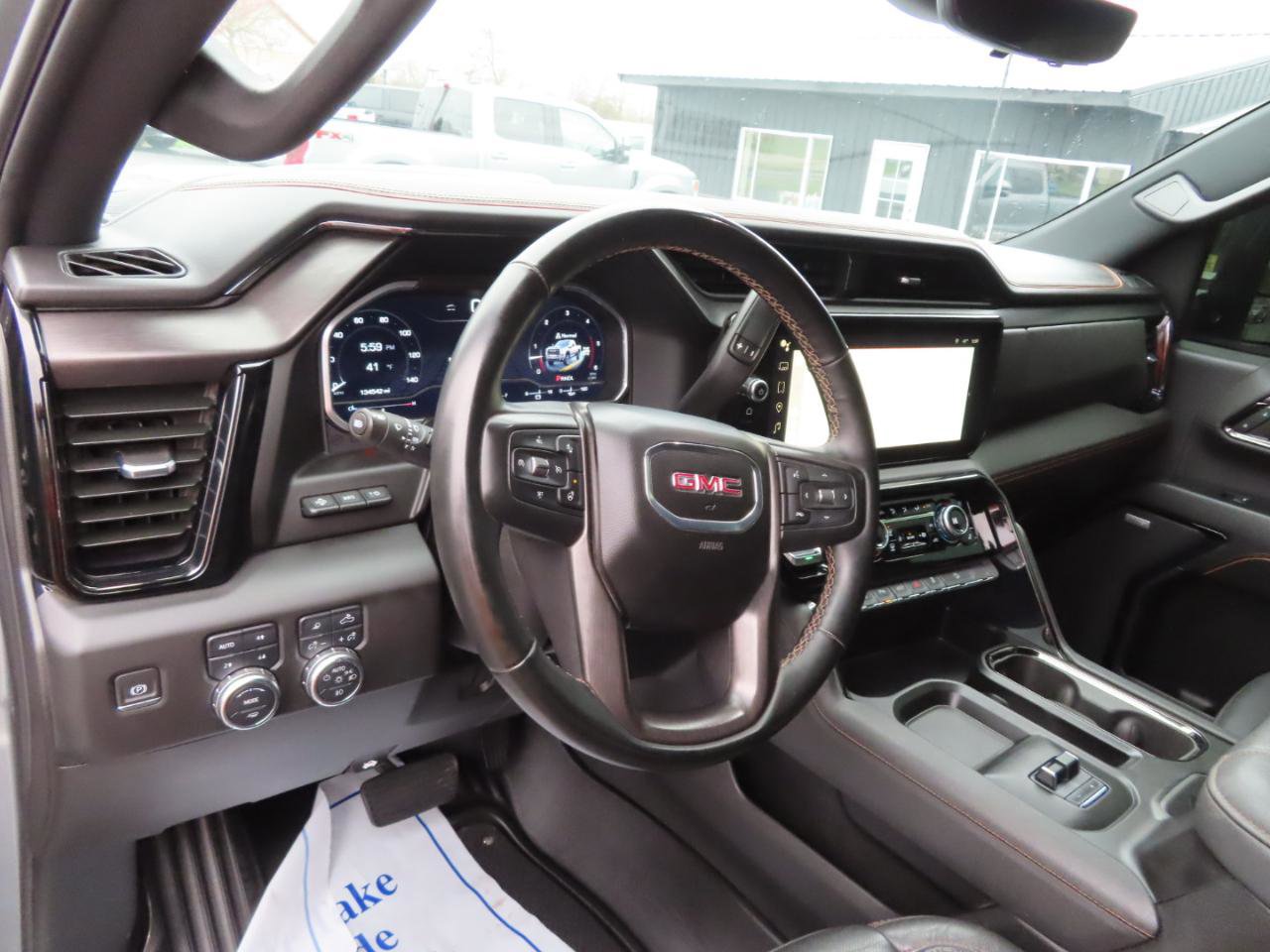 Used 2024 GMC Sierra 2500 AT4 w/ AT4 Premium Plus Package image 32