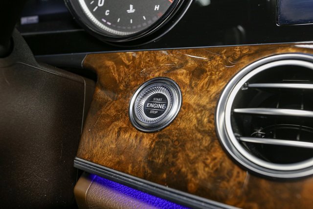 Used 2017 Mercedes-Benz E 300 4MATIC image 27