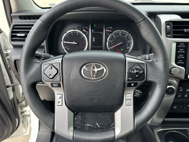 Used 2022 Toyota 4Runner Limited RWD image 11