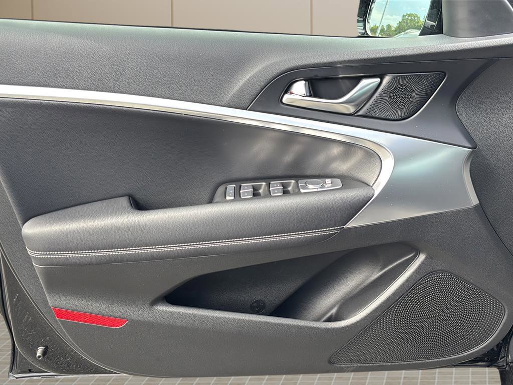 Certified 2026 Genesis G70 2.5T image 15