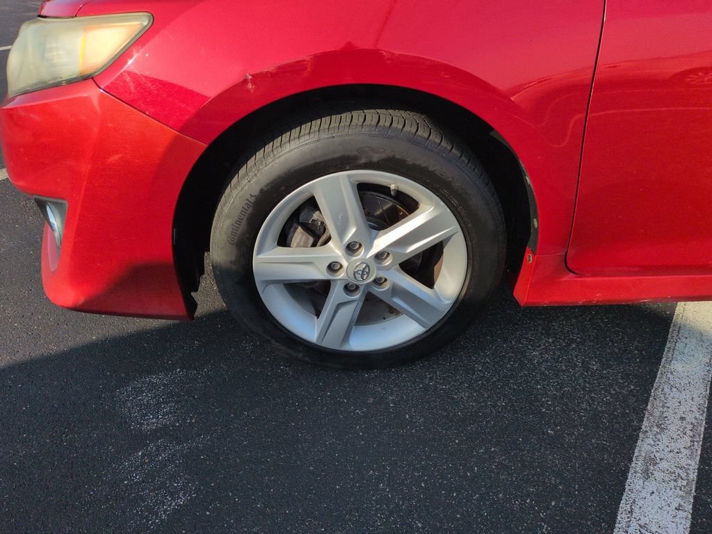Used 2013 Toyota Camry SE FWD image 27