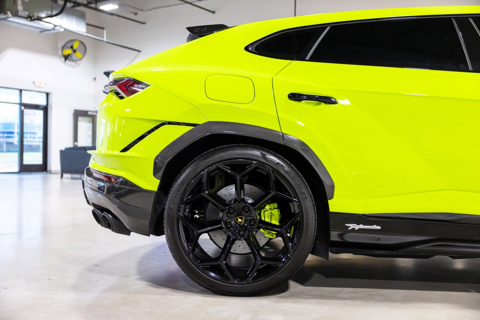 Used 2024 Lamborghini Urus Performante image 25