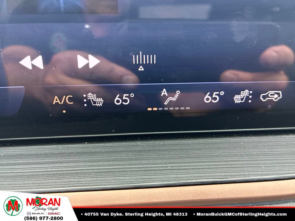 Certified 2024 Buick Envision Sport Touring AWD/4WD image 13