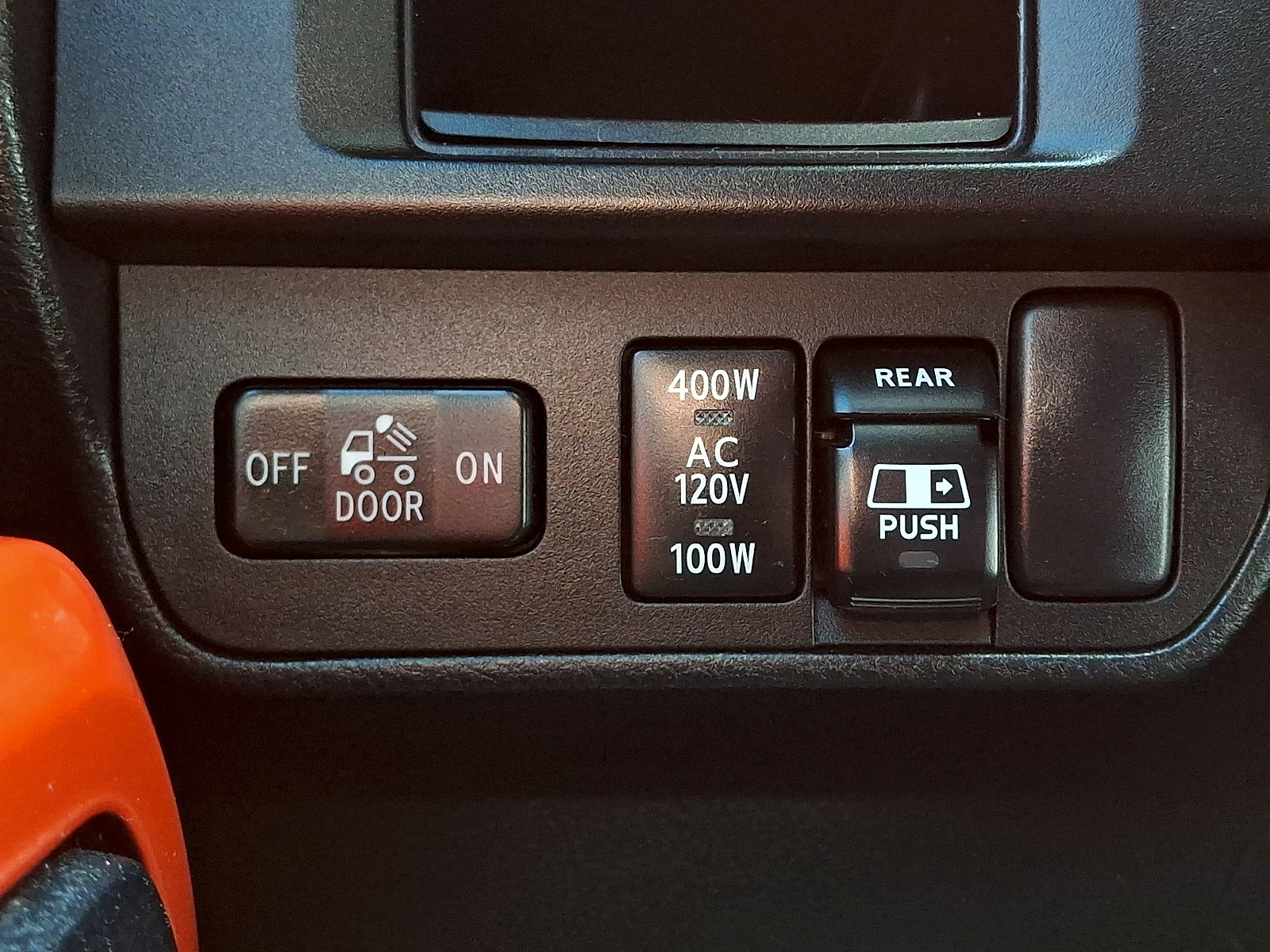 Used 2017 Toyota Tacoma TRD Off-Road w/ Premium & Technology Package image 28