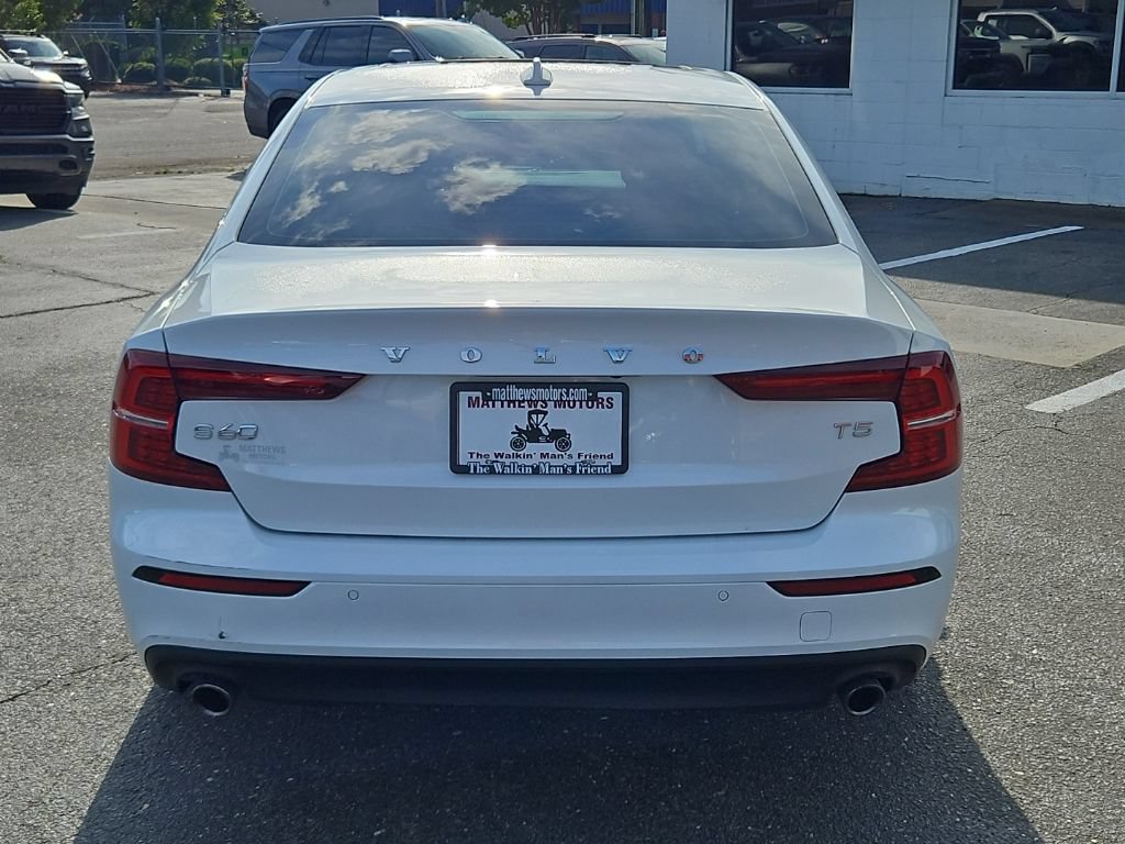 Used 2021 Volvo S60 T5 Momentum w/ Premium Package FWD image 6