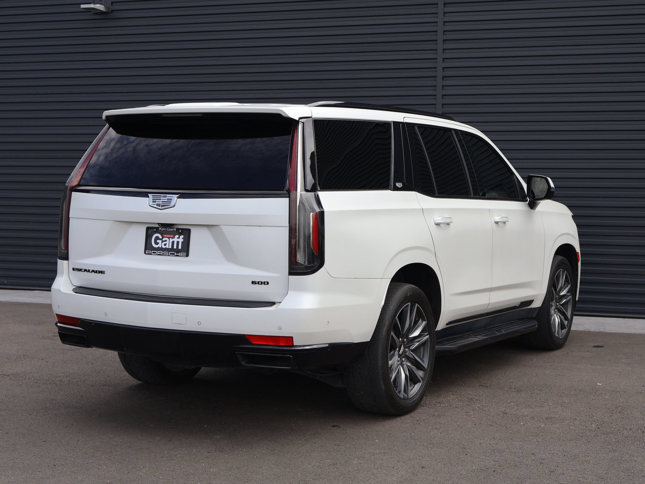 Used 2022 Cadillac Escalade Sport Platinum AWD/4WD image 5