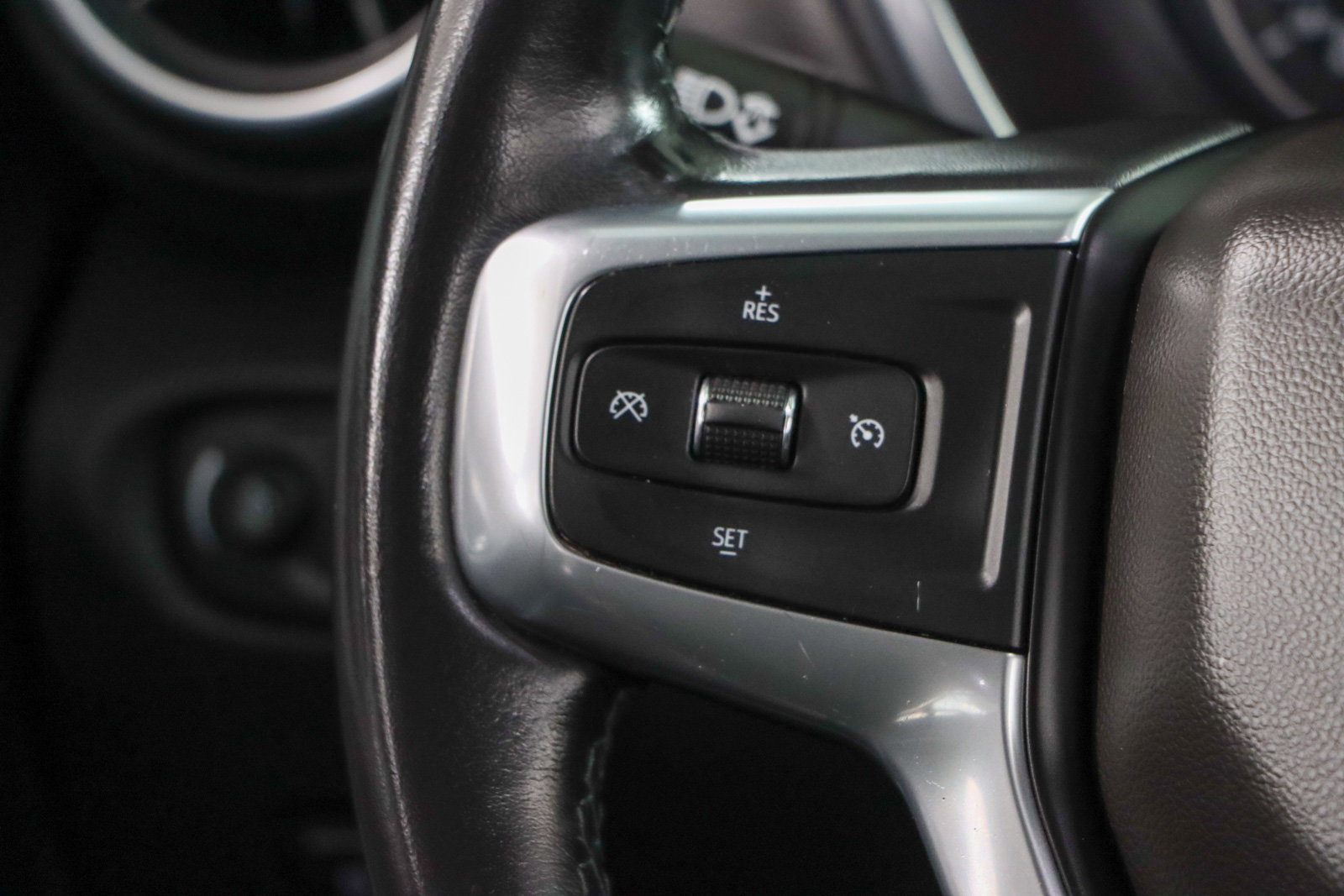 Used 2020 Chevrolet Blazer LT FWD image 13
