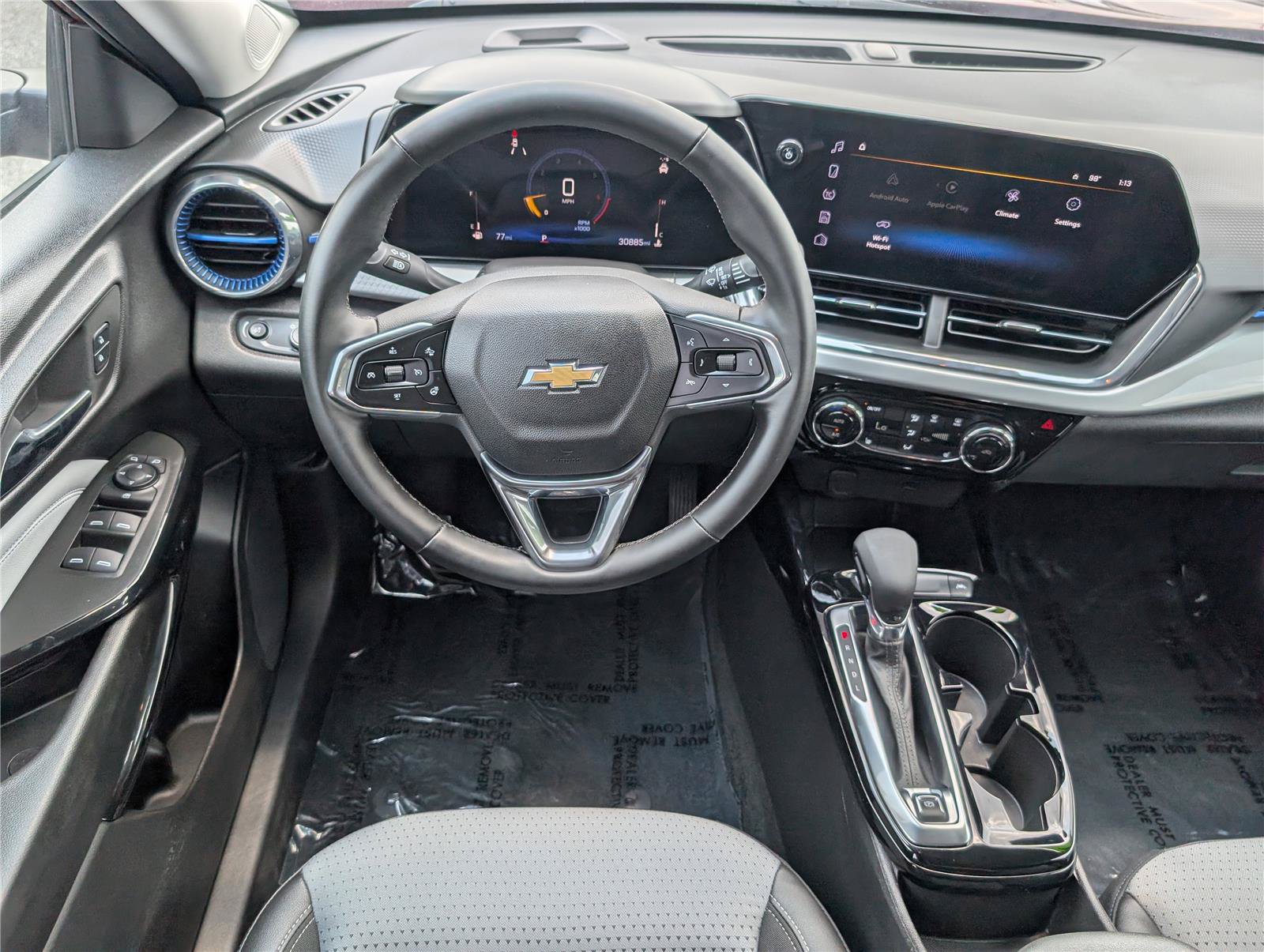 Used 2025 Chevrolet Trax LT w/ Driver Confidence Package FWD image 16