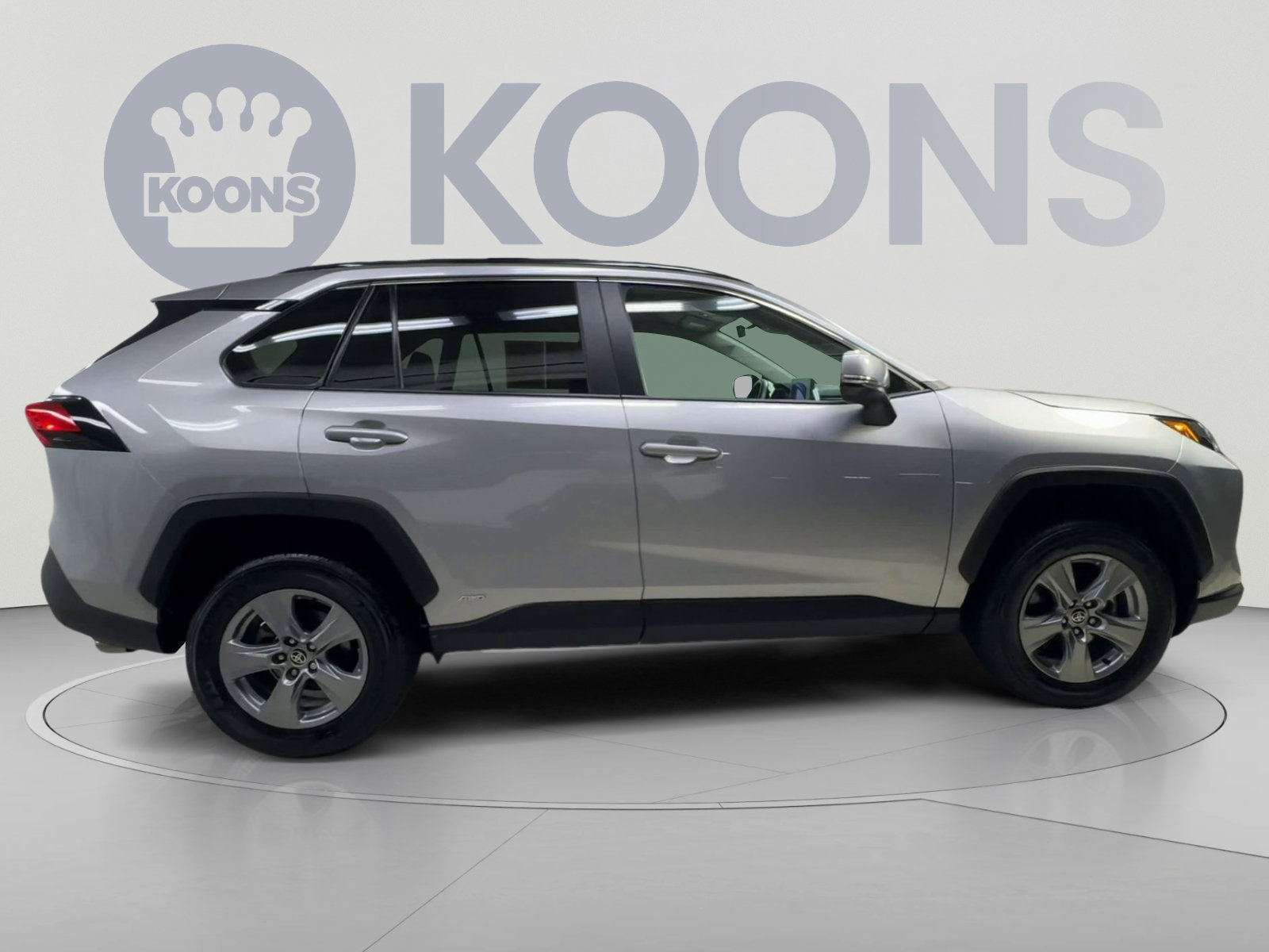 Used 2024 Toyota RAV4 XLE AWD/4WD image 12
