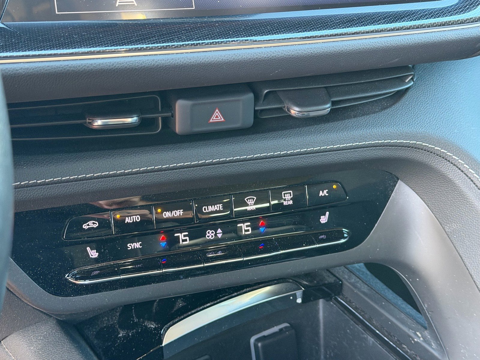 Used 2021 Buick Envision Preferred image 25