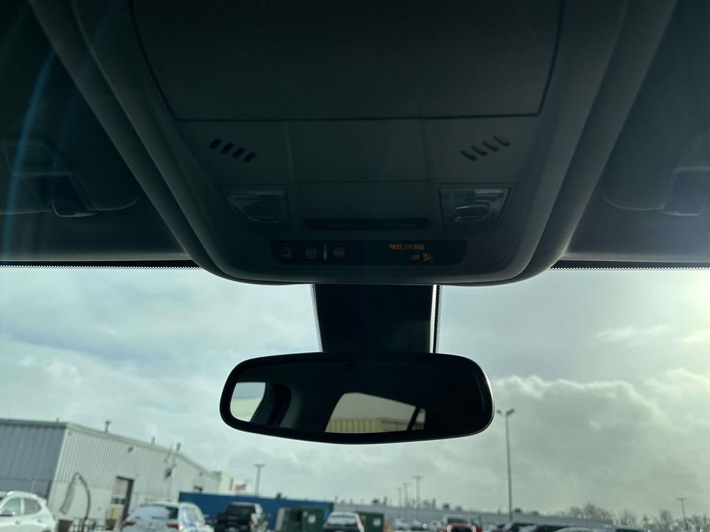 Certified 2023 GMC Terrain SLE w/ Driver Convenience Package image 30