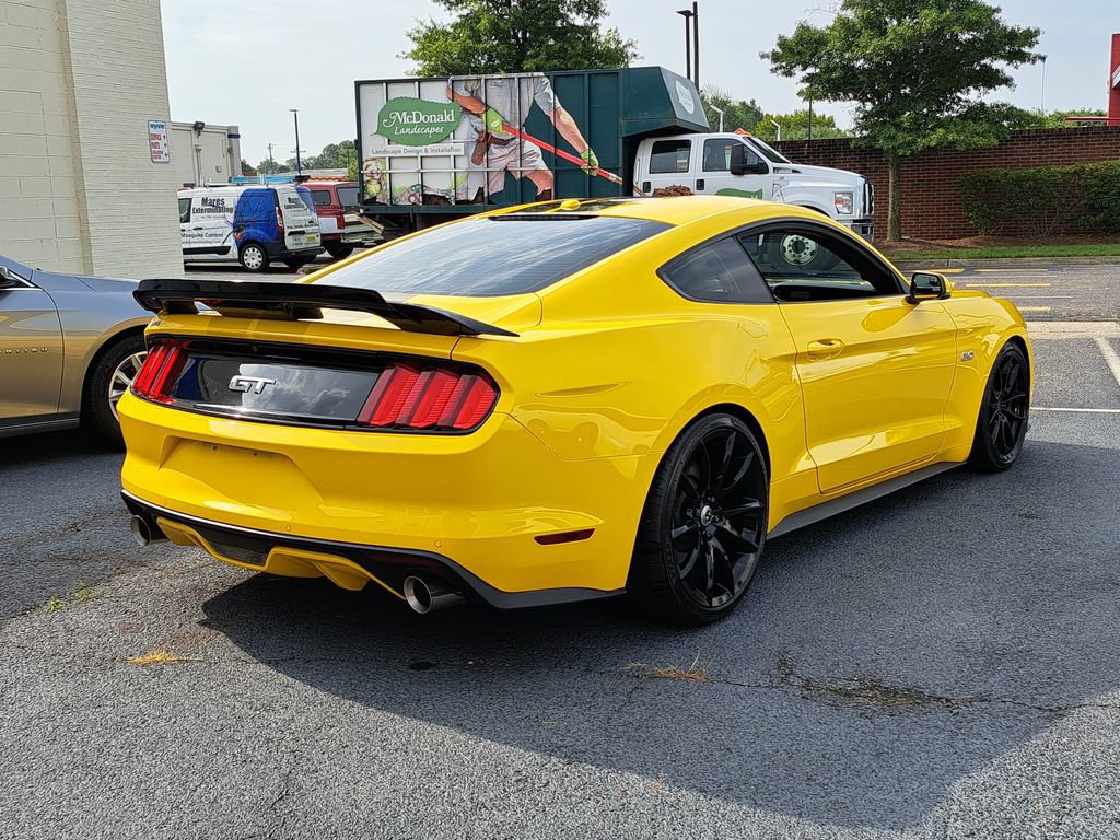 Used 2017 Ford Mustang GT Premium w/ GT Performance Package RWD image 6