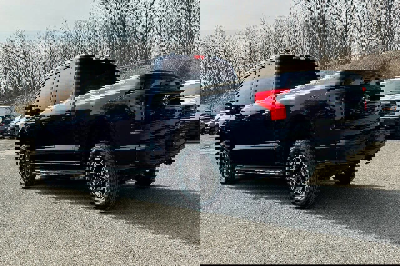 Certified 2022 Ford F150 Lightning XLT w/ Tow Technology Package image 5