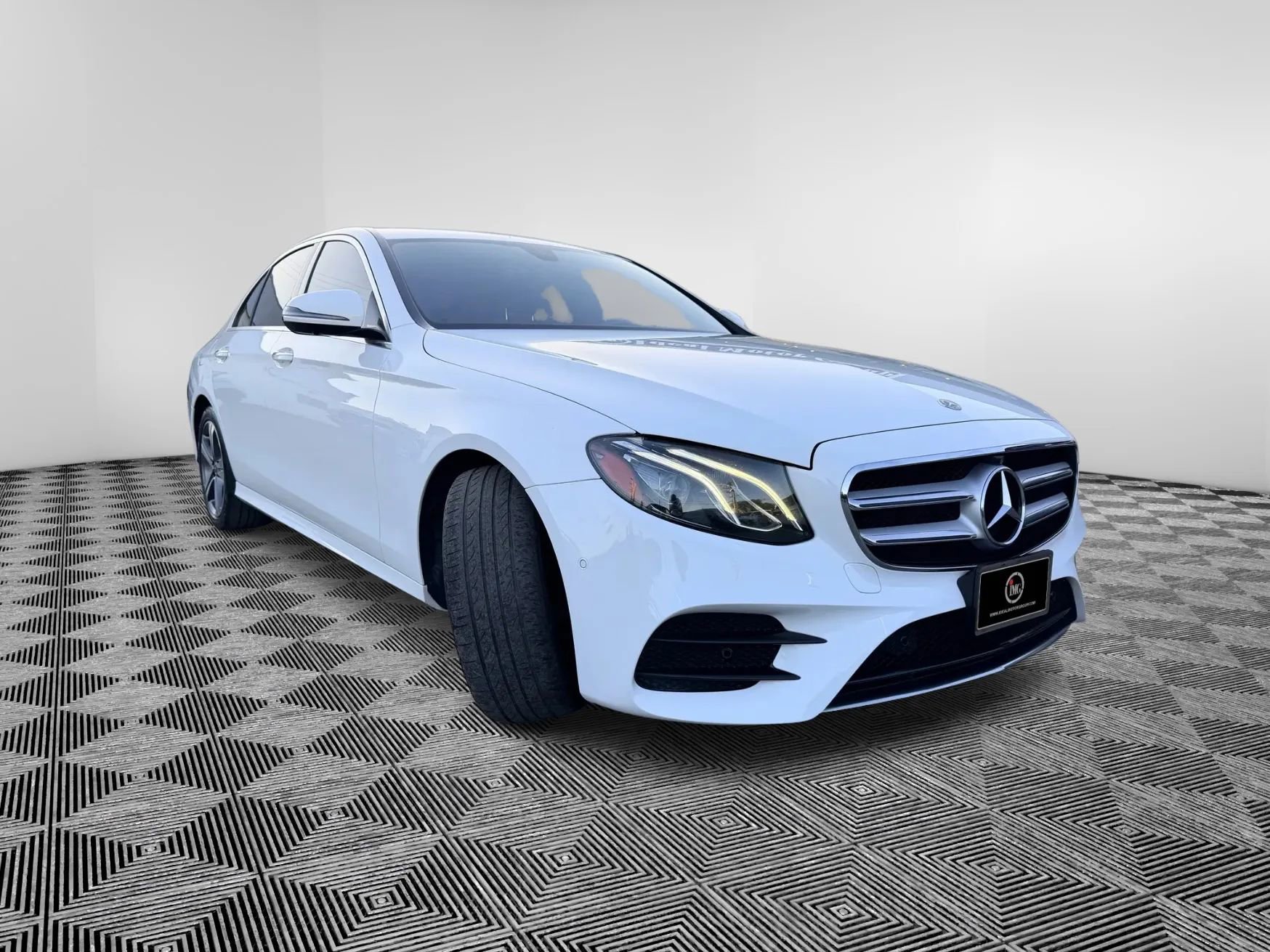 Used 2019 Mercedes-Benz E 300 image 4