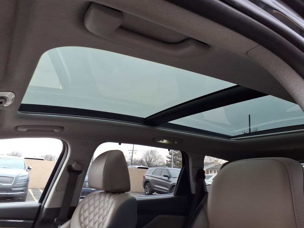 Used 2023 Hyundai Santa Fe Limited image 11