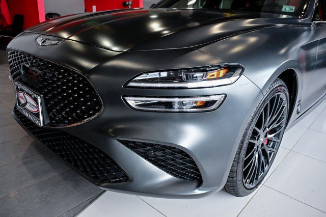 Used 2022 Genesis G70 3.3T Launch Edition image 9