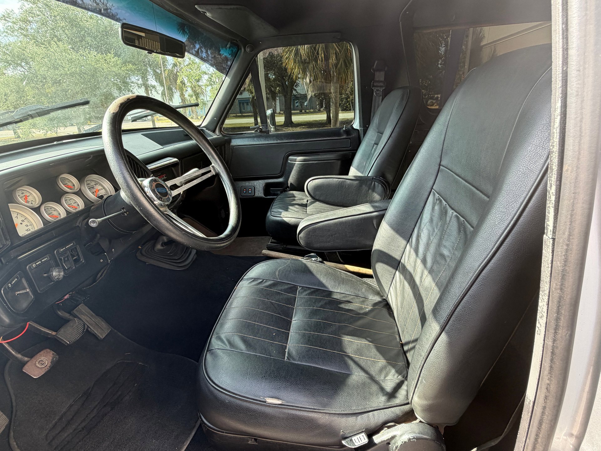 Used 1990 Ford Bronco AWD/4WD image 7