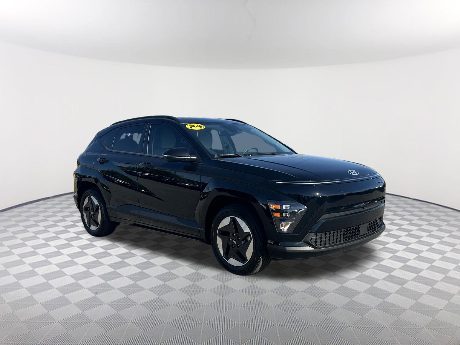 Used 2024 Hyundai Kona SEL FWD image 4