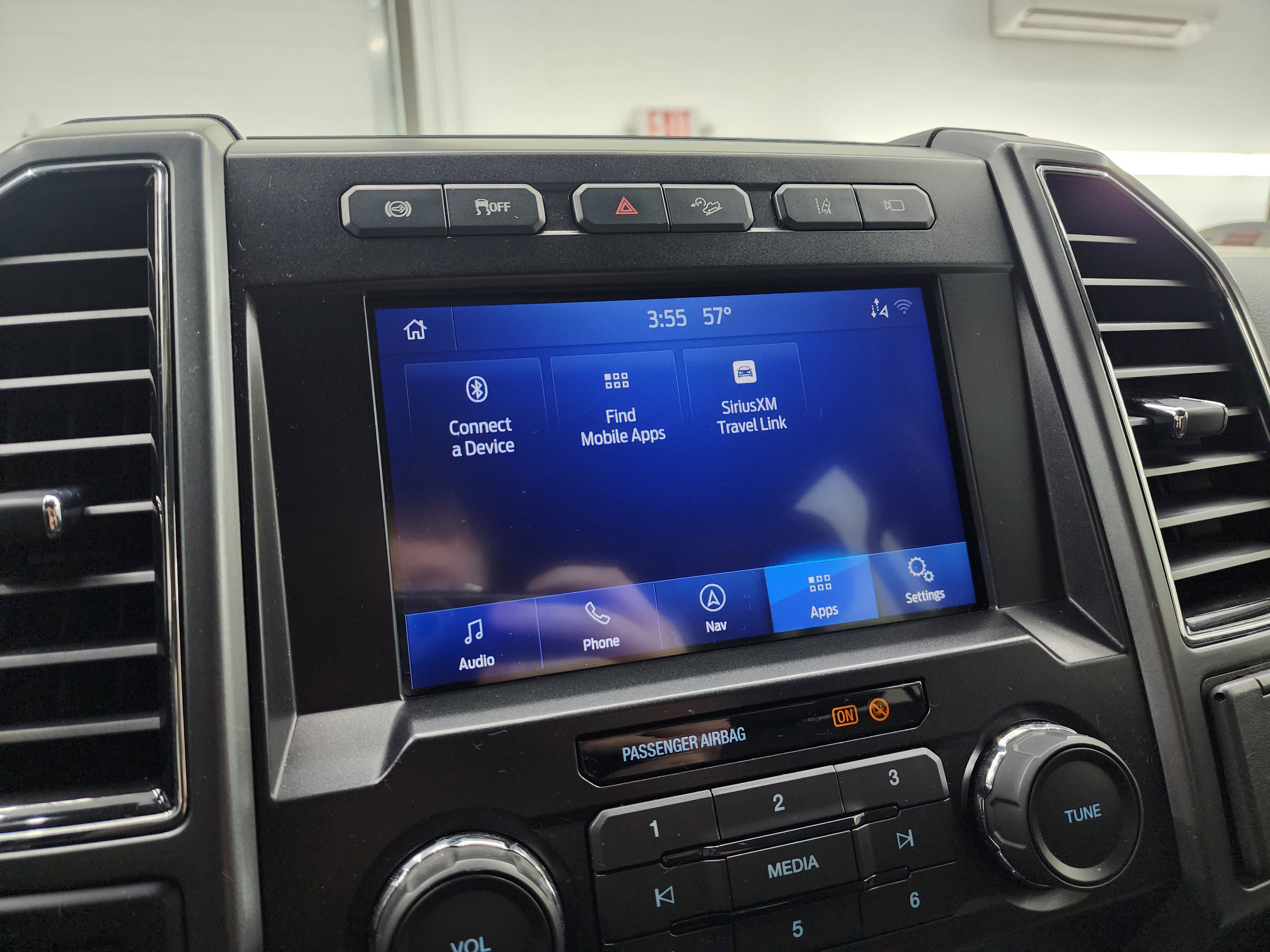 Used 2021 Ford F250 XLT w/ XLT Premium Package AWD/4WD image 58