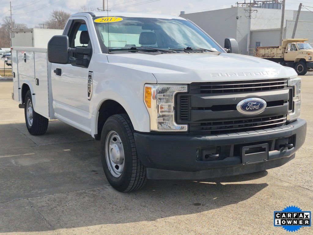Used 2017 Ford F250 XL image 1