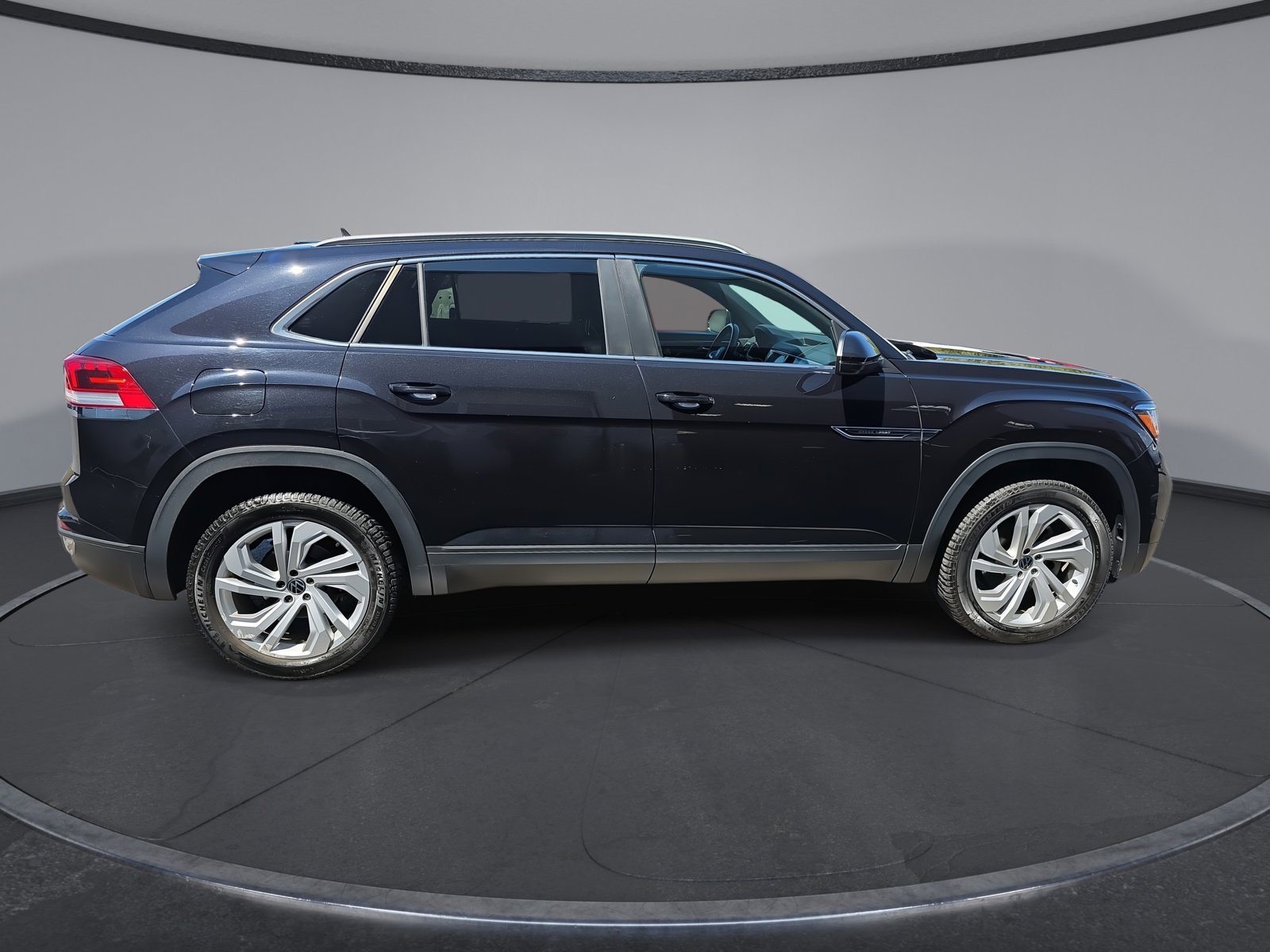 Used 2020 Volkswagen Atlas Cross Sport SEL AWD/4WD image 9