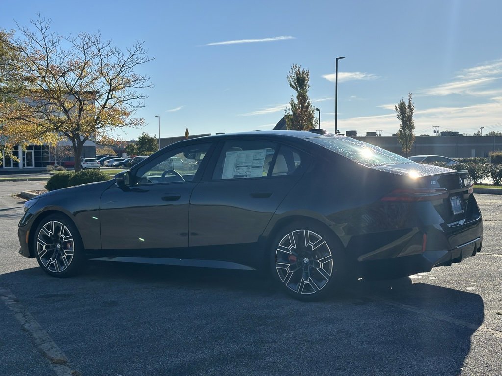 New 2025 BMW i5 M60 w/ Premium Package image 5