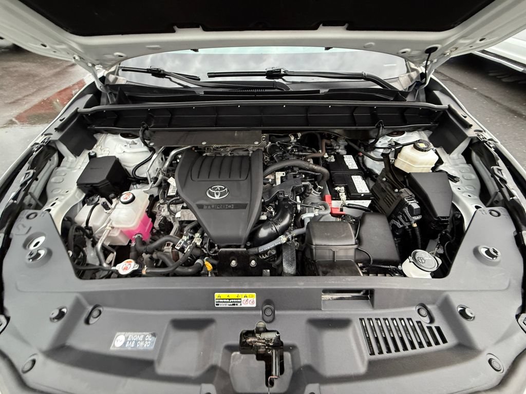Used 2023 Toyota Highlander XLE AWD/4WD image 28