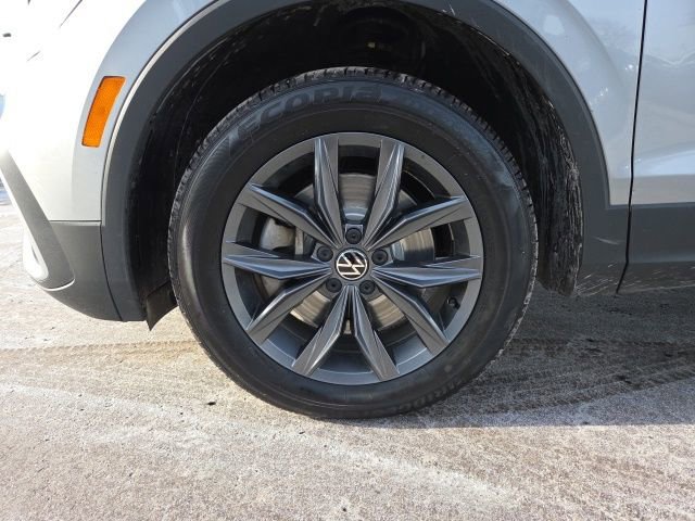 Used 2022 Volkswagen Tiguan SE image 26
