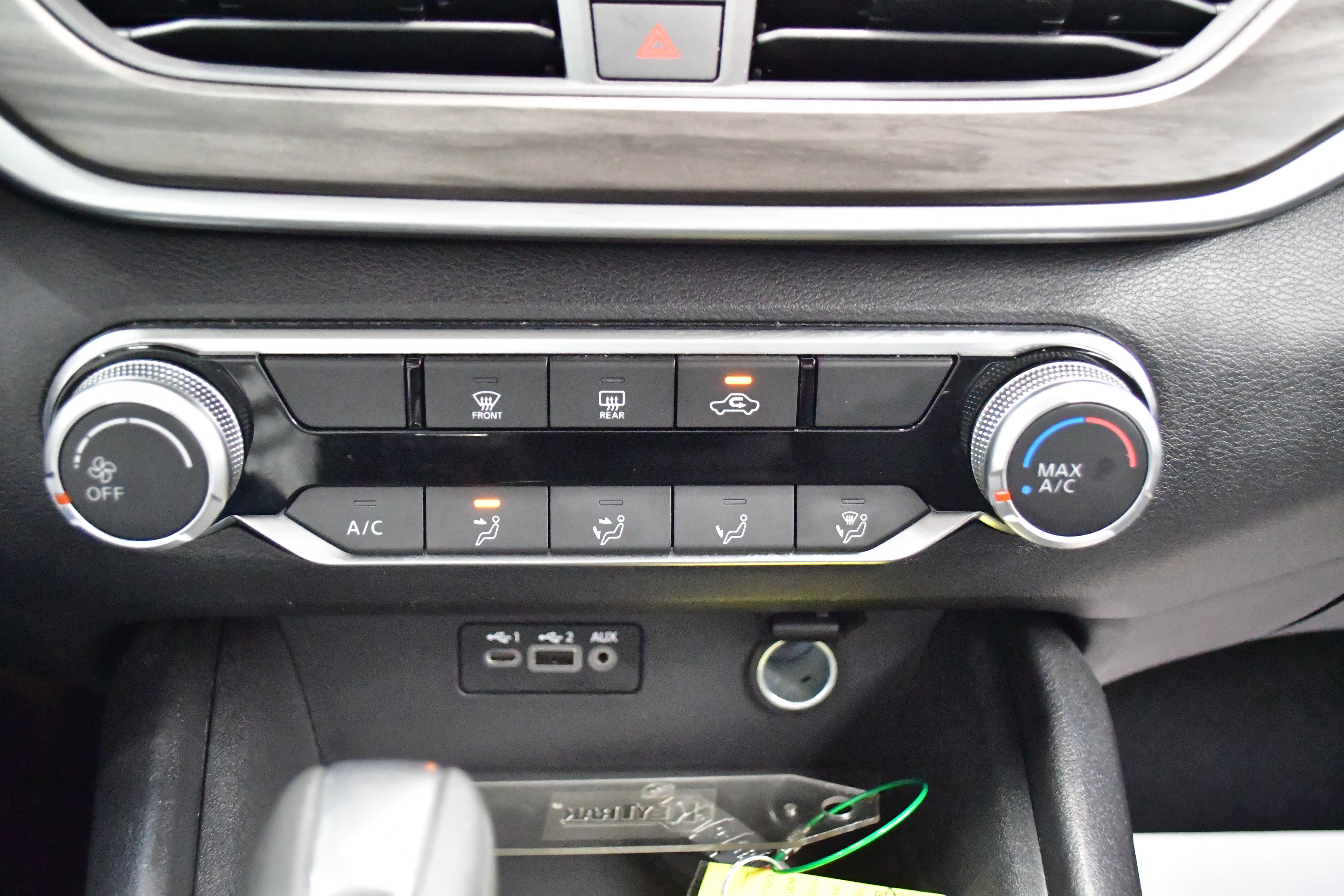 Used 2025 Nissan Altima 2.5 SV FWD image 26