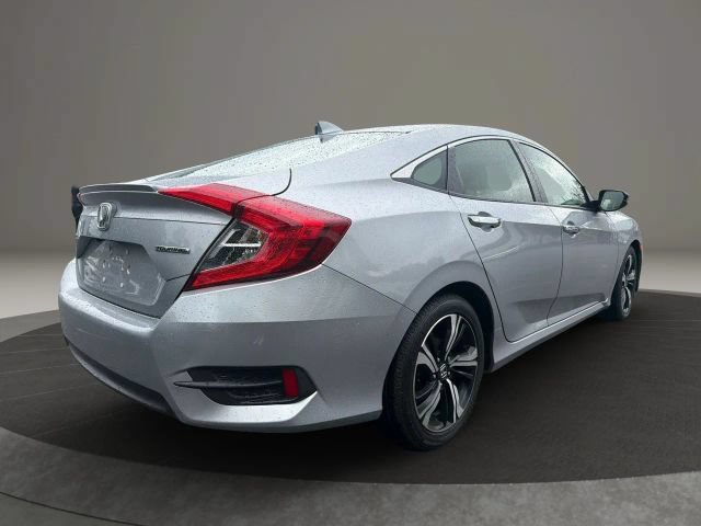 Used 2018 Honda Civic Touring image 5