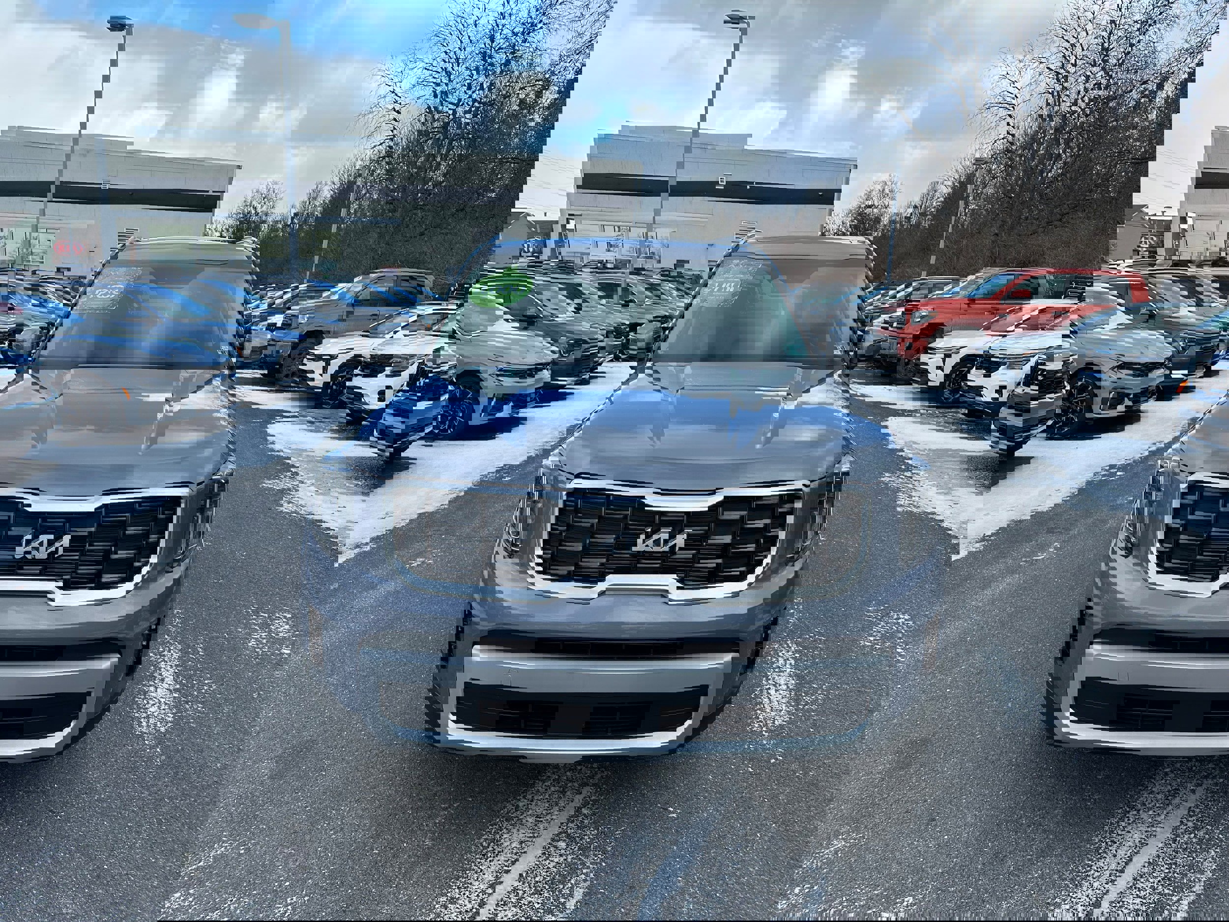 New 2025 Kia Telluride S image 2