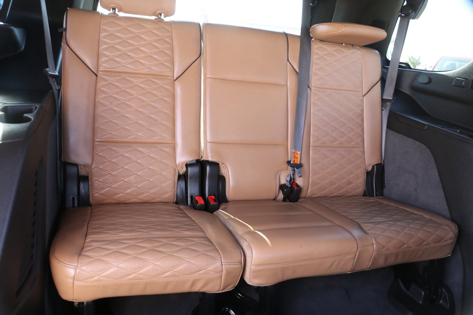 Used 2021 Cadillac Escalade Premium Luxury image 32