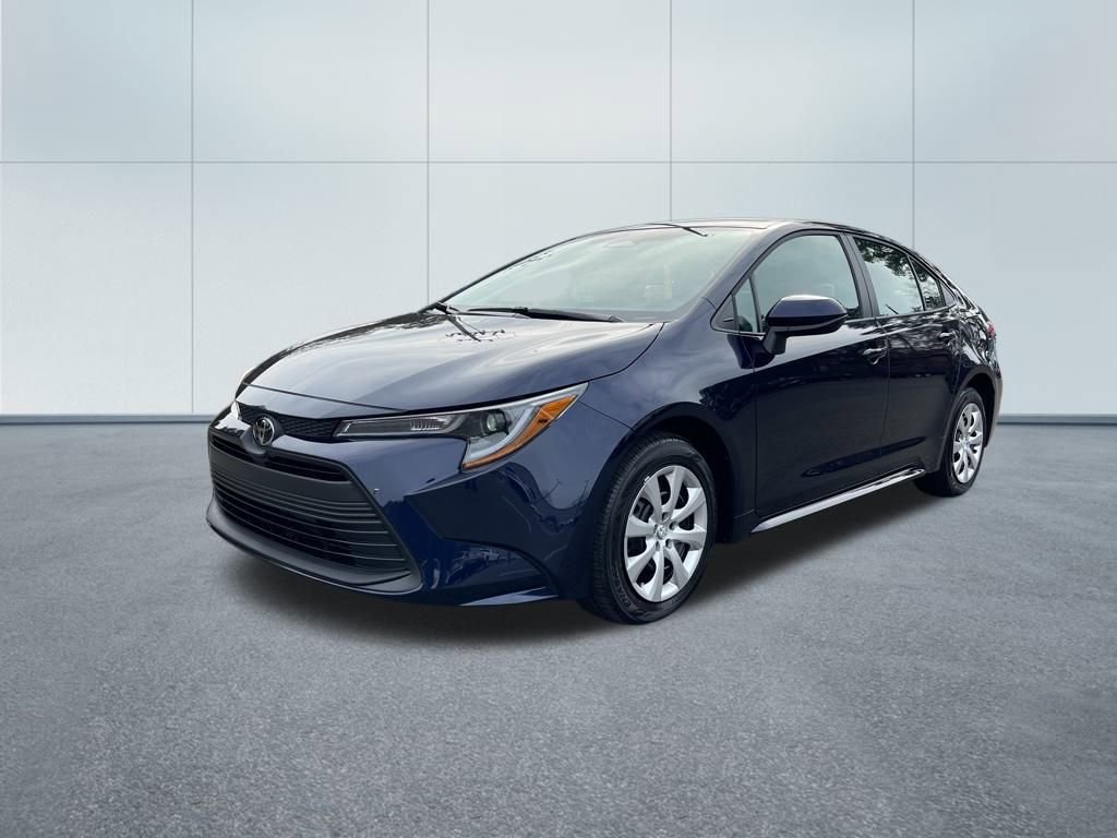 Used 2026 Toyota Corolla LE image 2