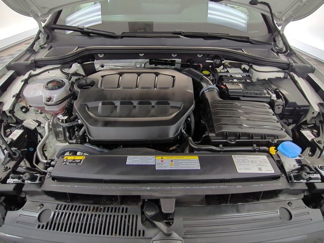 Used 2025 Volkswagen GTI SE image 27