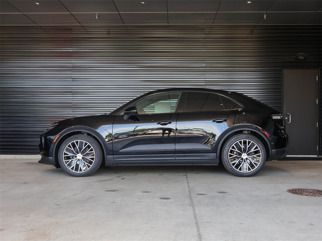 New 2025 Porsche Macan 4 Electric image 2