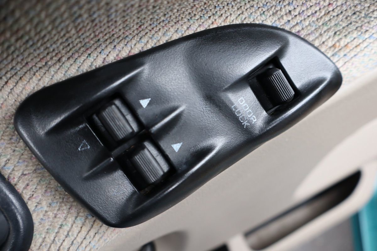 Used 1996 Dodge Ram 2500 Truck ST image 25