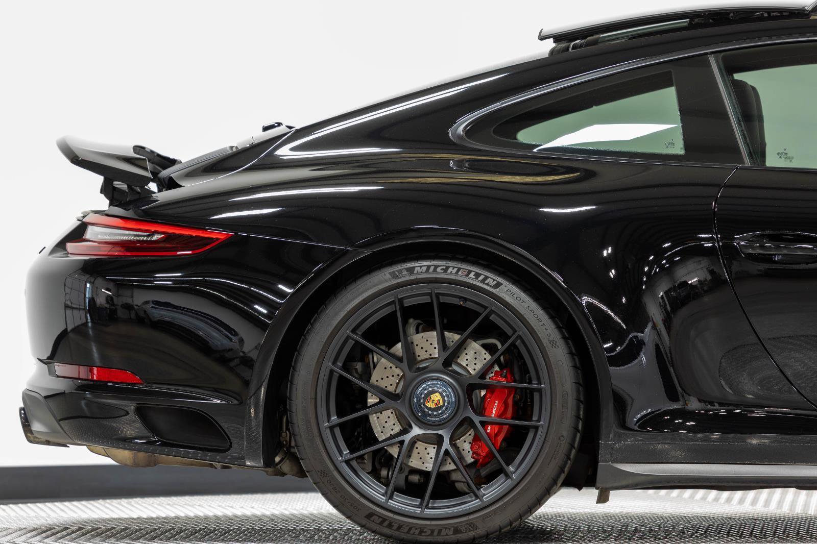 Used 2019 Porsche 911 Carrera GTS RWD image 23