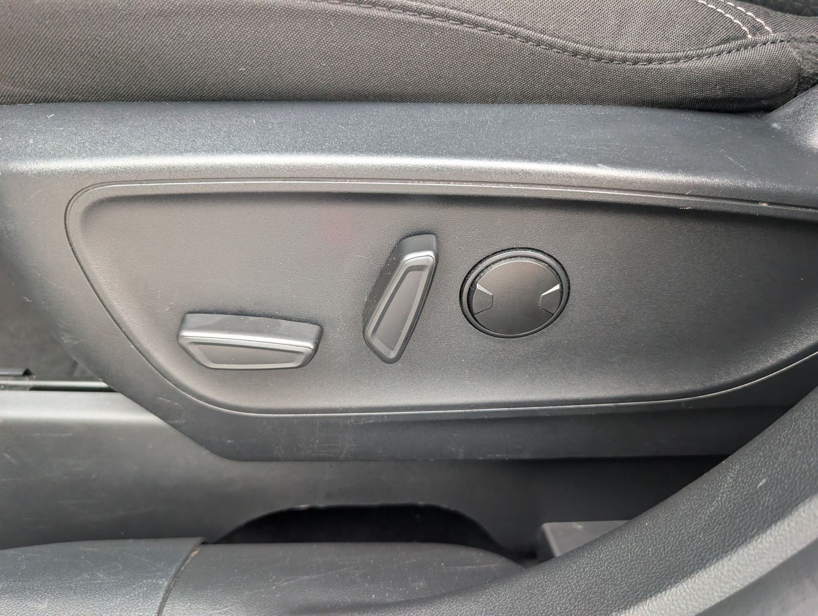 Used 2024 Ford Escape Active AWD/4WD image 15