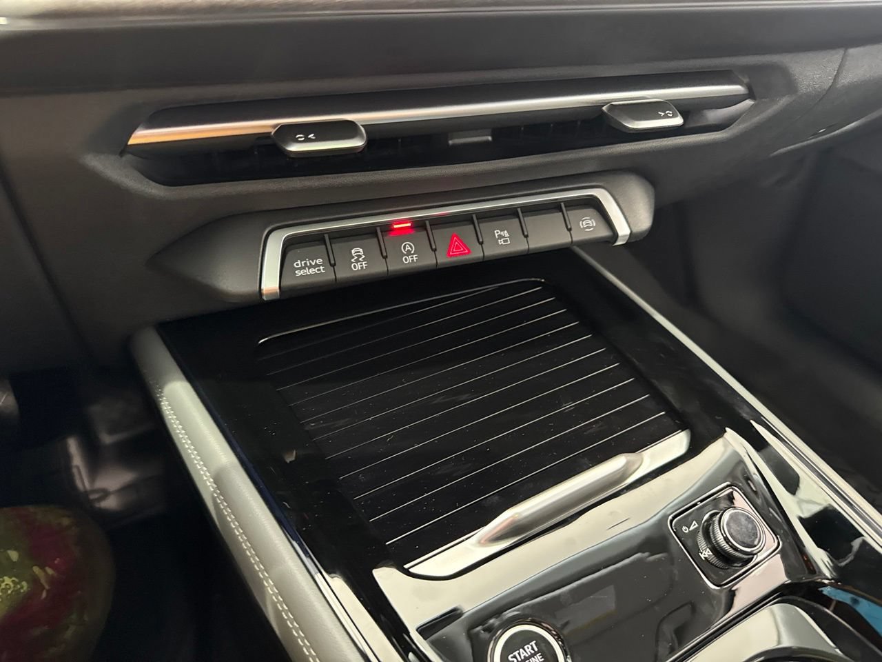 New 2026 Audi Q3 quattro 2.0T AWD/4WD image 27