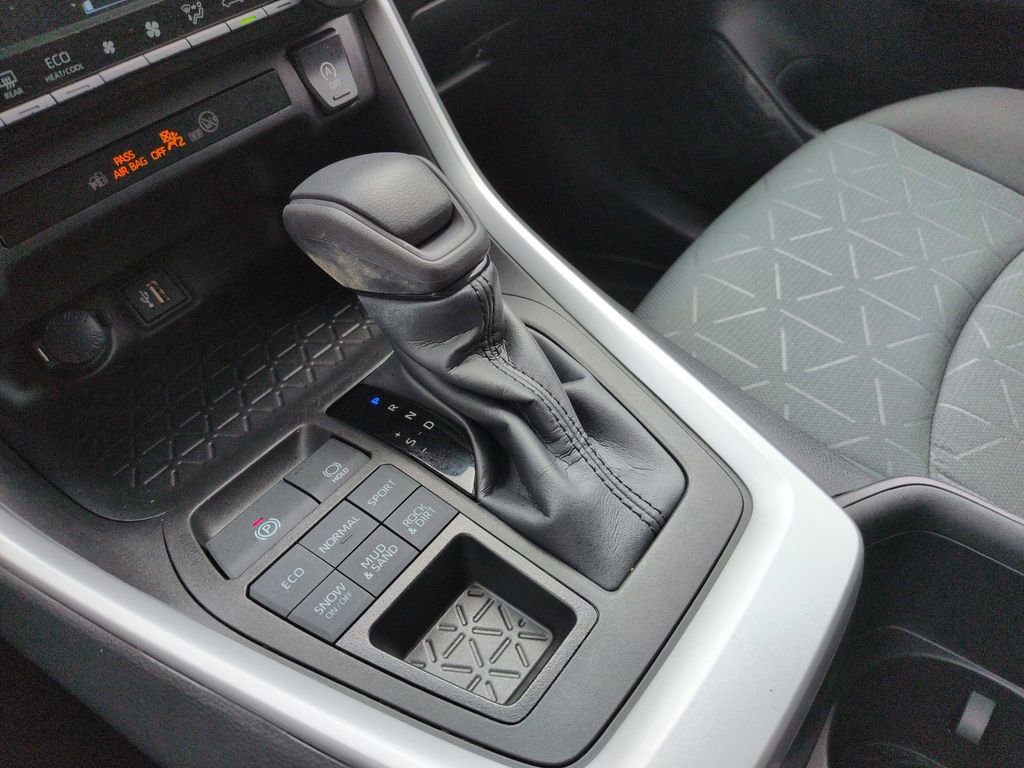Certified 2023 Toyota RAV4 XLE AWD/4WD image 24