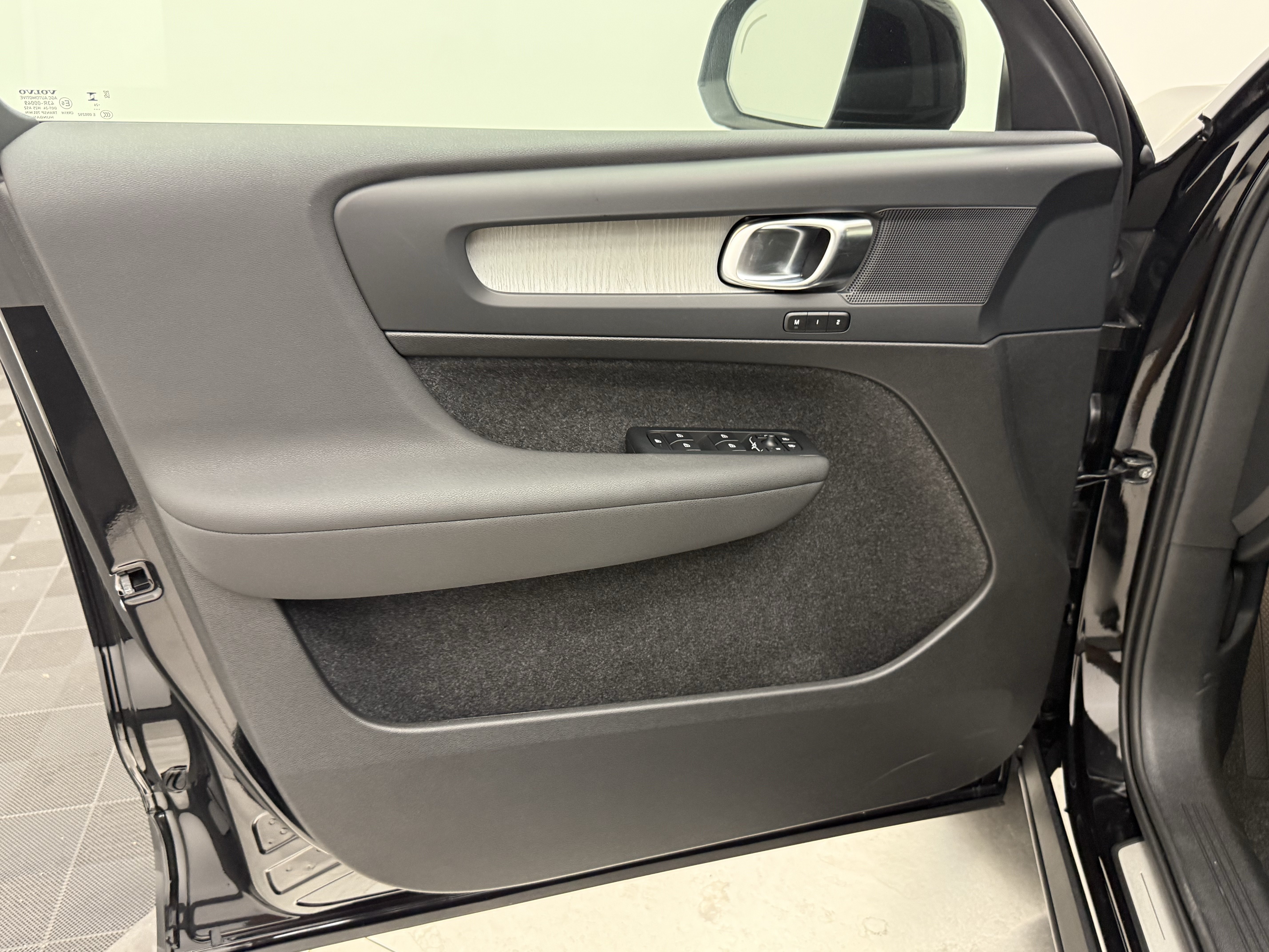 New 2026 Volvo XC40 B4 Core w/ Protection Package Premier FWD image 10