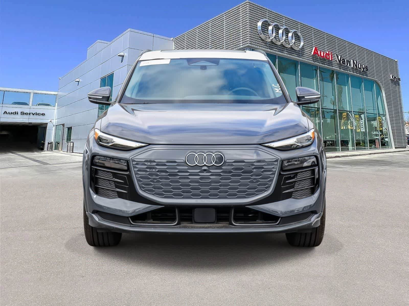 Used 2025 Audi Q6 e-tron Premium w/ Convenience Package RWD image 6