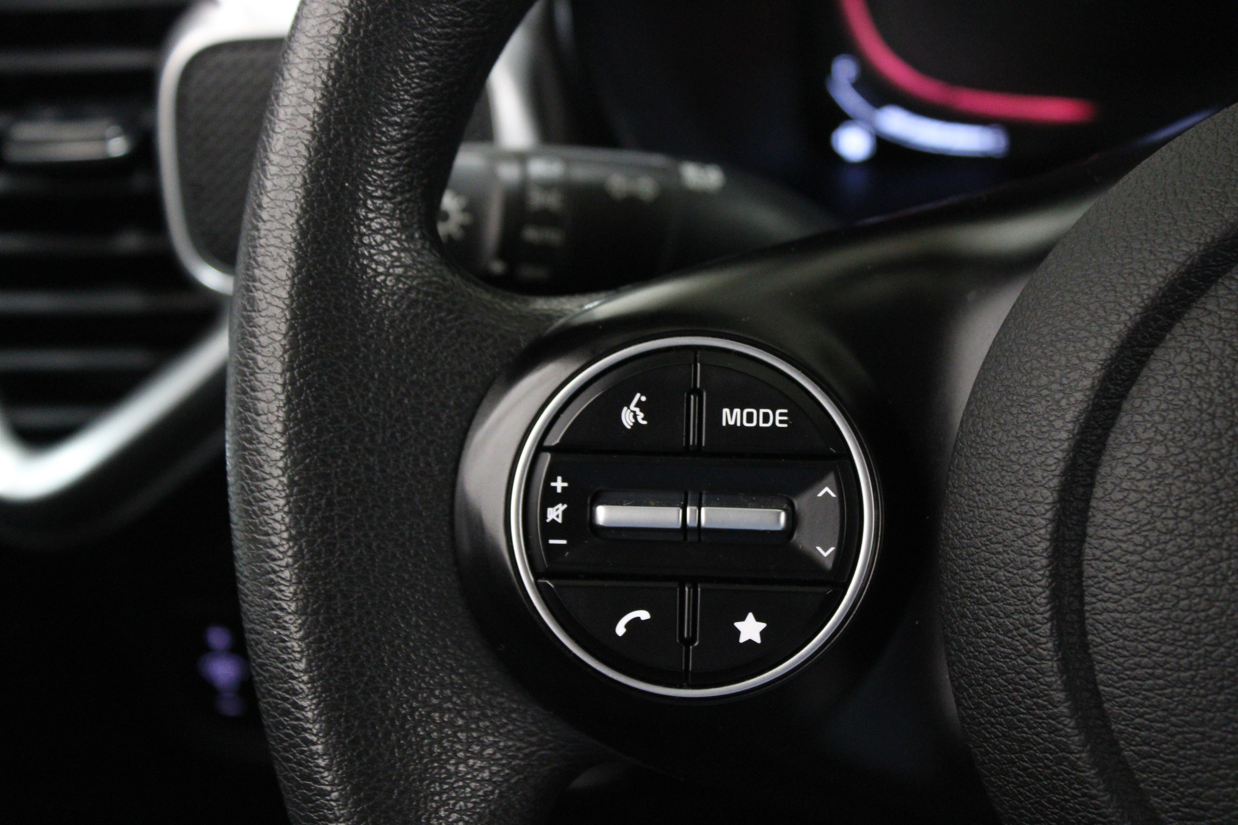 Used 2023 Kia Soul LX image 8