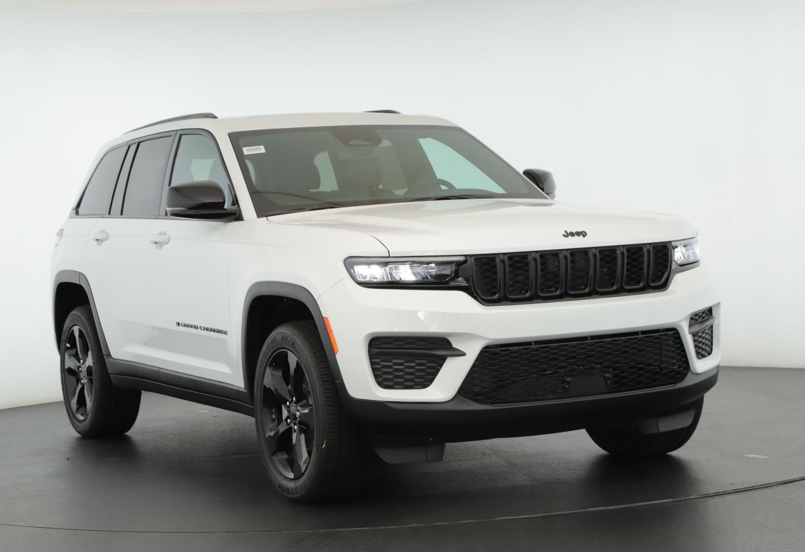 New 2025 Jeep Grand Cherokee Altitude