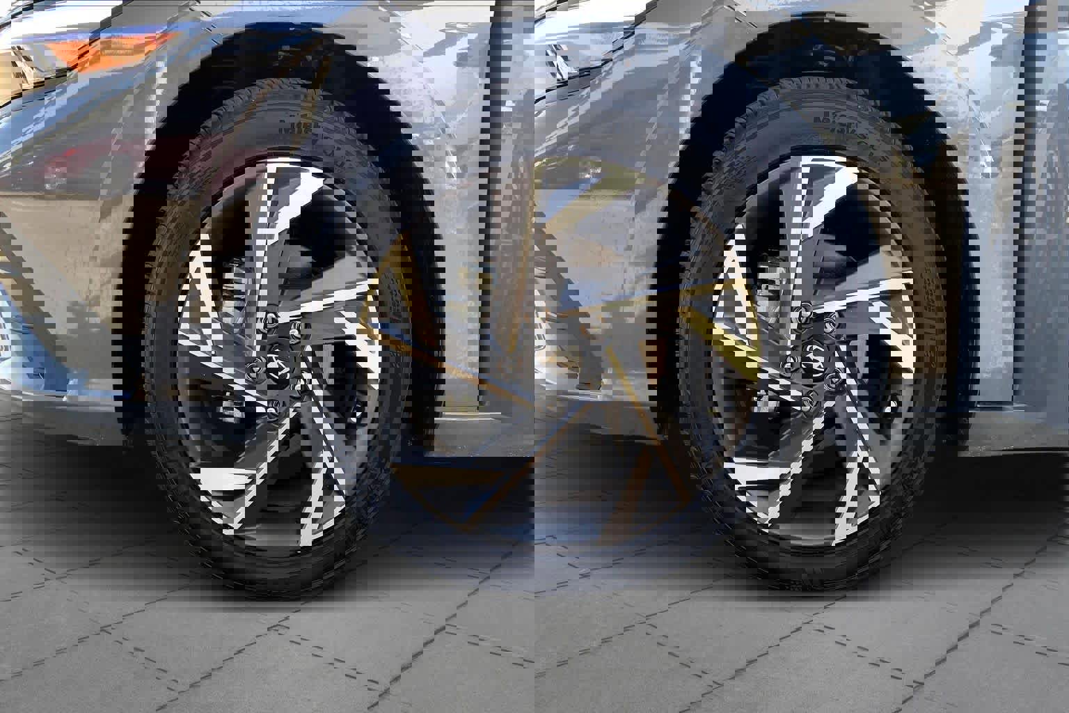 Used 2025 Hyundai Elantra Sport image 10