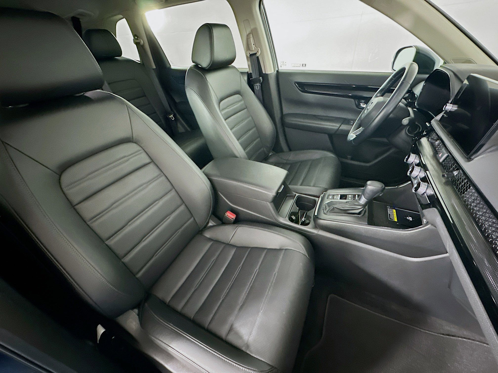 Used 2025 Honda CR-V EX-L image 32