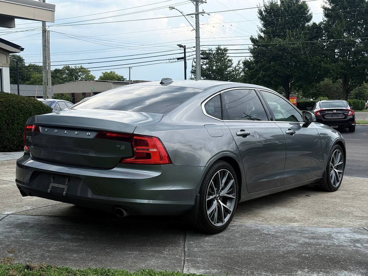 Used 2018 Volvo S90 T5 Momentum FWD image 7