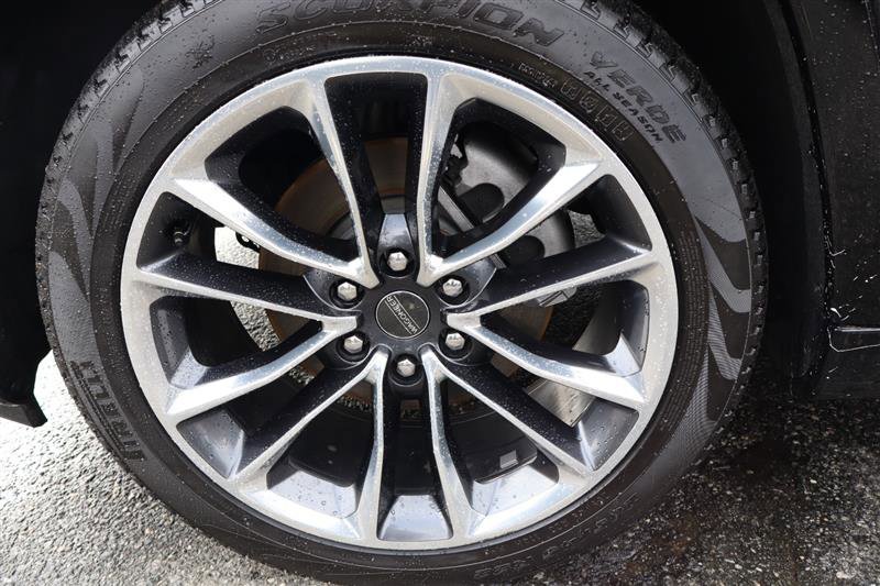 Used 2024 Jeep Wagoneer L Series II w/ Convenience Group I image 27