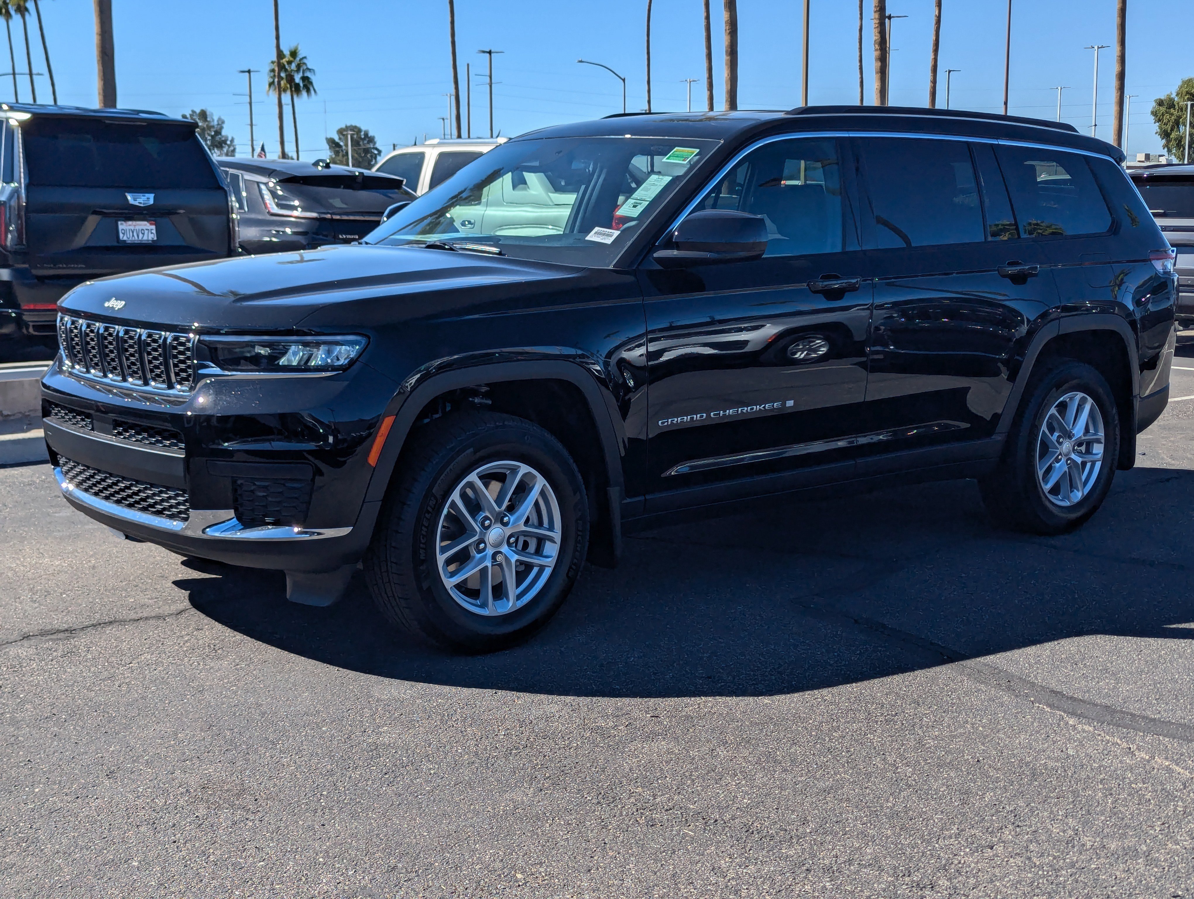 New 2025 Jeep Grand Cherokee L Laredo w/ Trailer Tow Package image 5