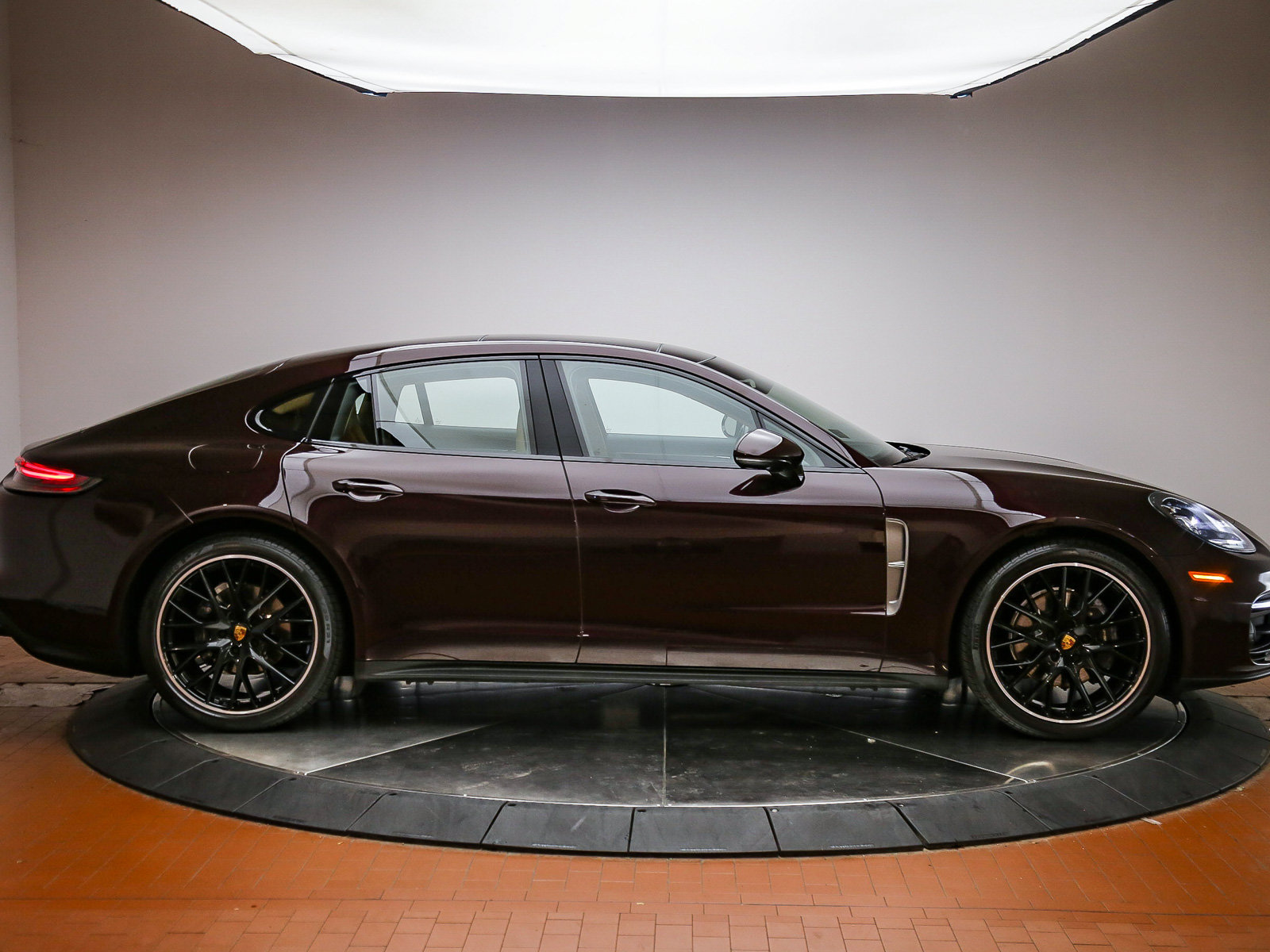 Certified 2023 Porsche Panamera Platinum Edition RWD image 8